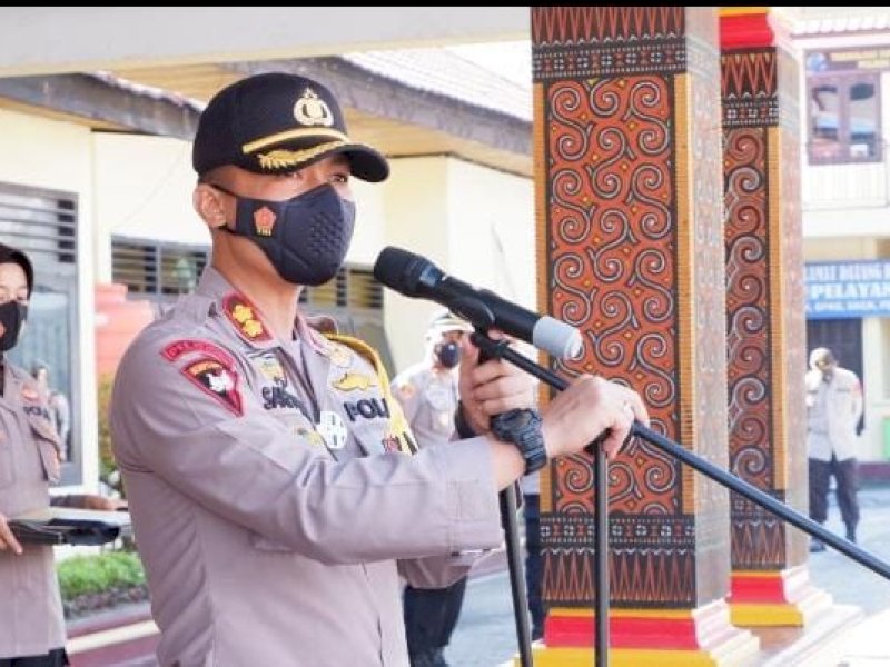 Kapolres Tator Sharly Sollu