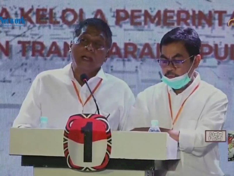 Pasangan Theo-Zadrak tampil dalam debat Pilkada Tator putaran kedua.