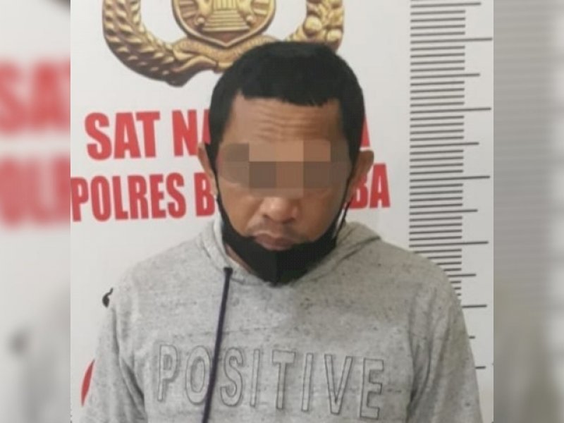 Pelaku penyalahgunaan sabu saat diamankan petugas. 