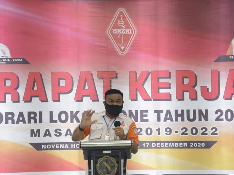 Bupati Bone Fashar Padjalangi saat membuka Raker ORARI Bone. 