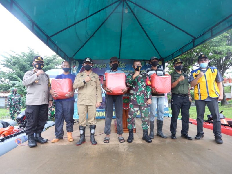 Momen Hari Infanteri dilaksanakan di Kelurahan Tompobalang, Kecamatan Somba Opu, Jumat (18/12).