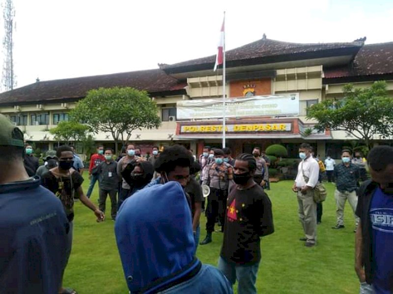 Aksi Unjuk Rasa AMP di Denpasar. 