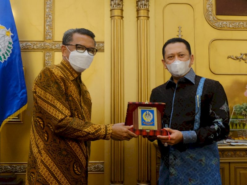 Ketua MPR Bamsoet dan Gubernur Sulsel Nurdin Abdullah. 