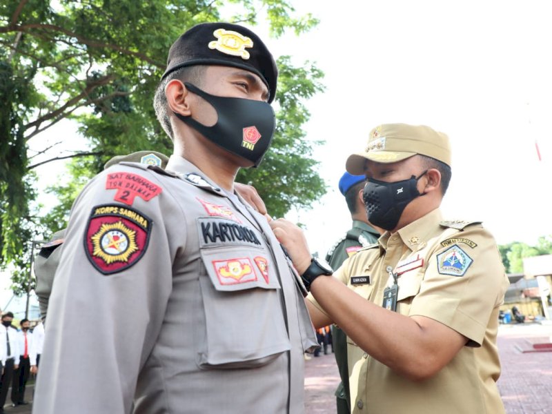 Bupati Bantaeng Ilham Azikin saat mengecek kesiapan Operasi Lilin. 