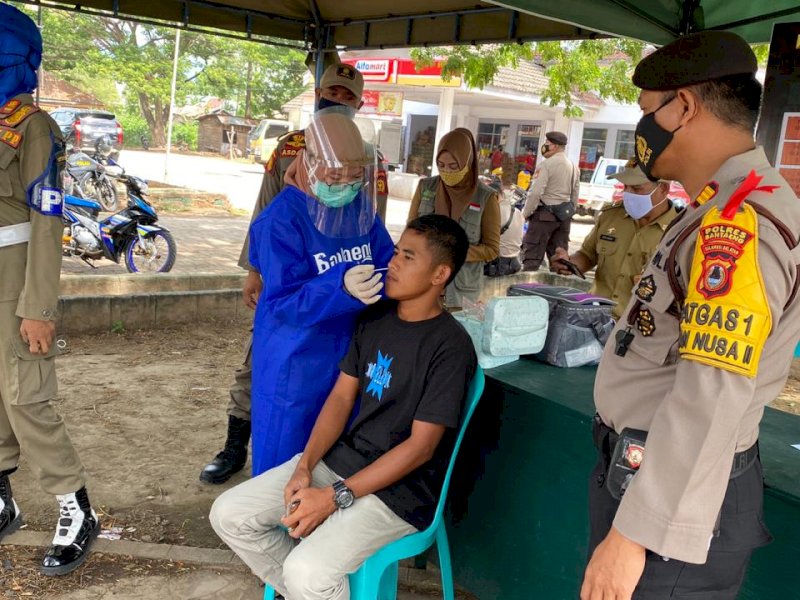 Swab test di Bantaeng. 