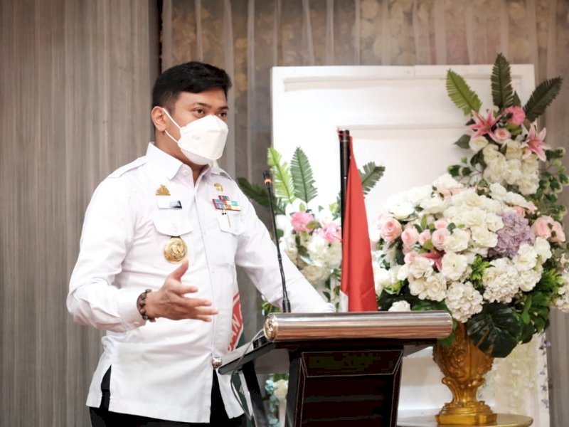 Bupati Gowa Adnan Purichta Ichsan saat memberikan sambutan di Konkab PGRI Gowa. 