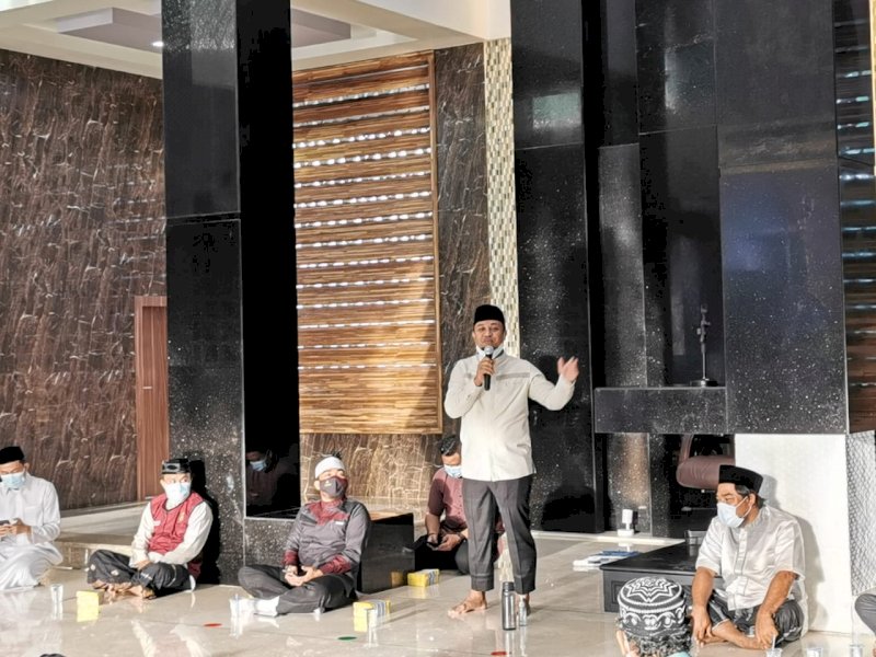 Wagub Sulsel Andi Sudirman Sulaiman. 