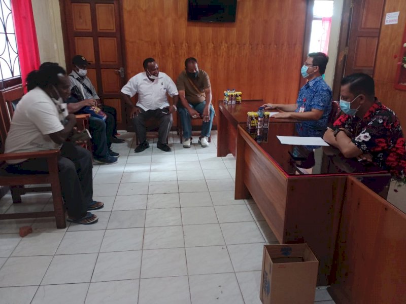 Tim Frans-Bro saat menyambangi Polres Nabire. 