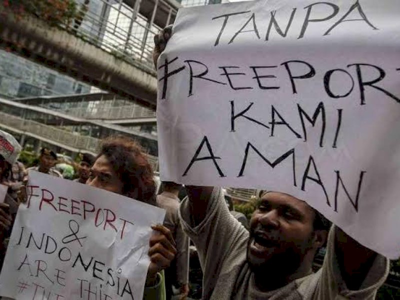 Warga Papua memprotes keberadaan Freeport yang dinilai tak memberi rasa aman. 