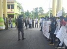 Tuntut Beasiswa, Aliansi Mahasiswa Teluk Bintuni Seruduk Kantor Bupati