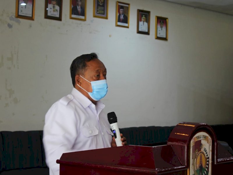 Bupati Torut Kalatiku Paembonan. 
