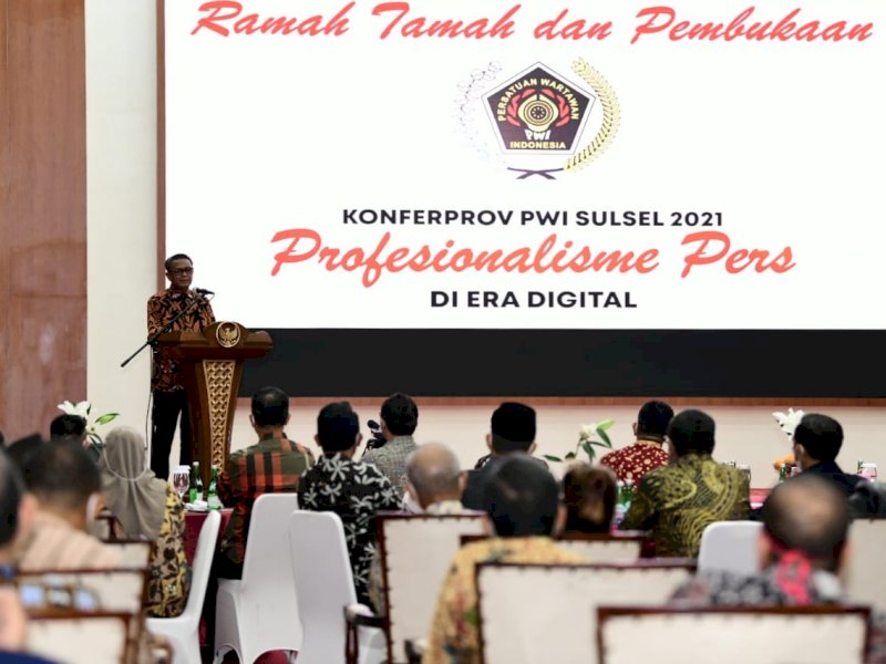 Gubernur Sulsel Nurdin Abdullah saat menghadiri Konfreprov PWI Sulsel. 