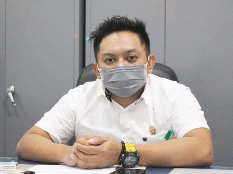 Ketua DPRD Bulukumba H Rijal. 