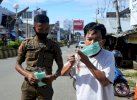 Satpol PP Bersama Polres Torut Bagi-bagi Masker ke Masyarakat