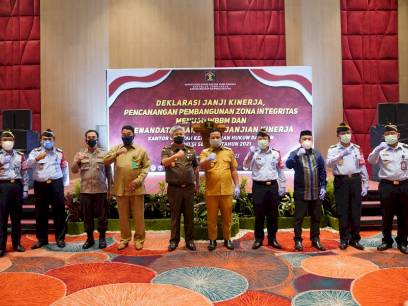 Deklarasi Janji Kinerja, Pencanangan Pembangunan Zona Integritas Menuju WBBM dan Penandatanganan Perjanjian Kinerja oleh Kemenkunham Sulsel. 