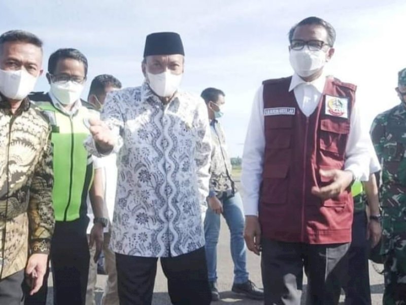 Gubernur Sulsel Nurdin Abdullah saat berkunjung ke Bone. 