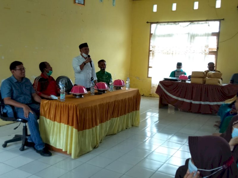 Kadisdikbud Jeneponto Nur Alam saat menyampaikan sambutan didampingi Plt Korwil Tarowang Rachmat Sasmito. 
