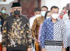 Di Konferda IX AMPGPM, Bupati Malra Nyanyi Syair Hidup Ini Adalah Kesempatan