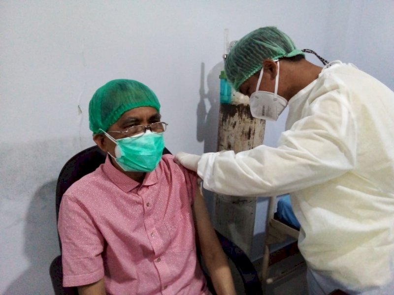 Lebih dari 35.000 lansia di Lutra jadi sasaran vaksinasi tahap dua. 