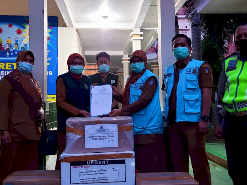 Vaksin tahap II saat tiba di Wajo. 