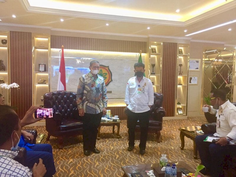 Bupati Wajo Amran Mahmud saat menemui Mentan SYL. 