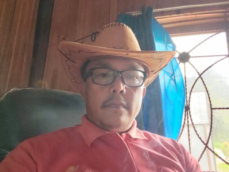 Kalem Sikuku' Agustinus Sangka'. 