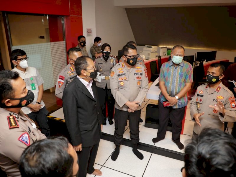 Wali Kota Makassar Danny Pomanto saat menerima kunjungan Wakapolda Sulsel. 