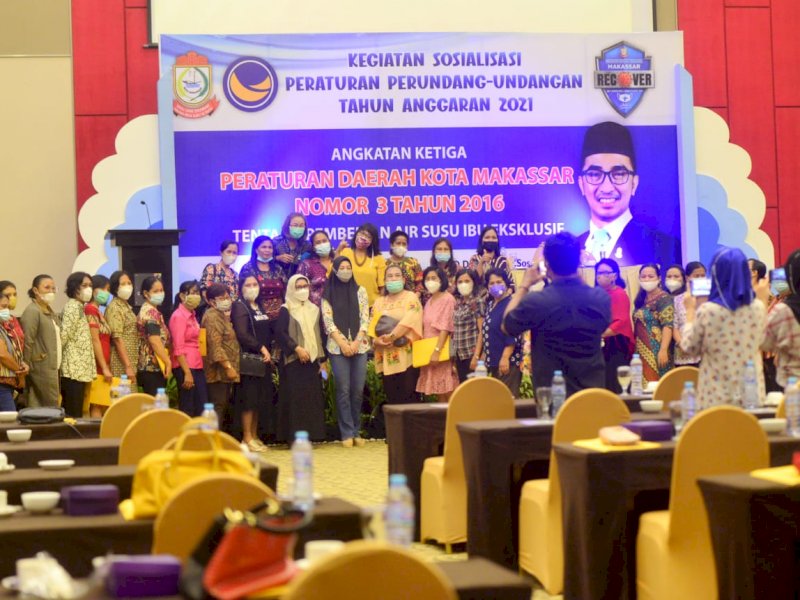 Legislator Makassar Mario David saat menggelar Sosialisasi Perda Pemberian ASI Ekslusif. 