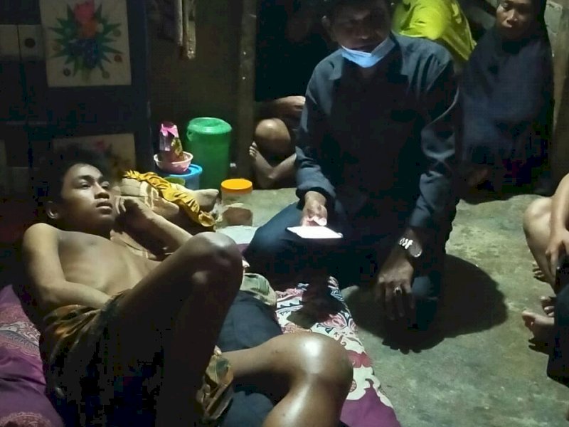 Agung Sucipto penderita tumor ganas di Lutra. 