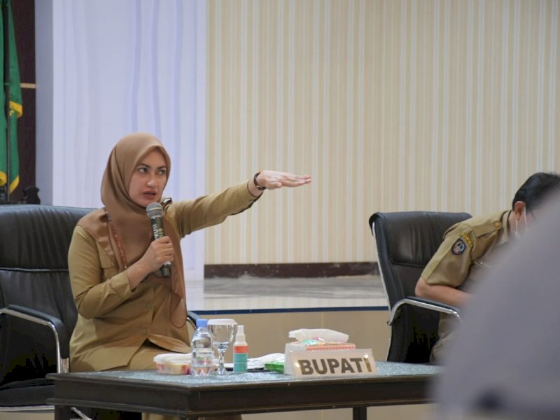 Bupati Lutra Indah Putri Indriani