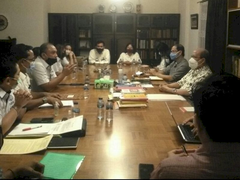 Vox Point Indonesia DPD Sulawesi Selatan (Sulsel) melaunching Pusat Bantuan Hukum (Pusbakum), Koperasi dan Tim Survei Umat, Senin 15 Maret 2021. 