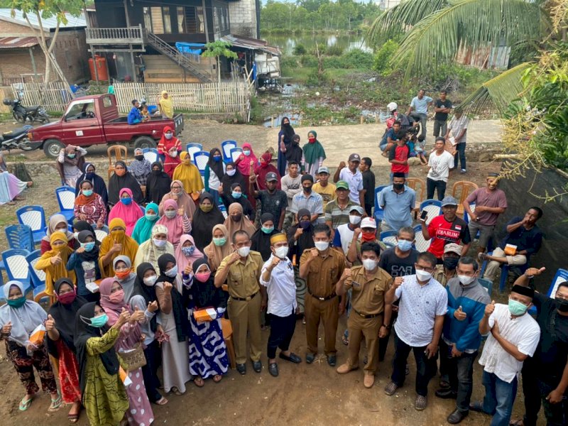 Anggota DPRD Wajo dari Fraksi PAN Elfrianto melakukan reses di Kelurahan Siwa, Kecamatan Pitumpanua, Selasa 16 Maret 2021.
