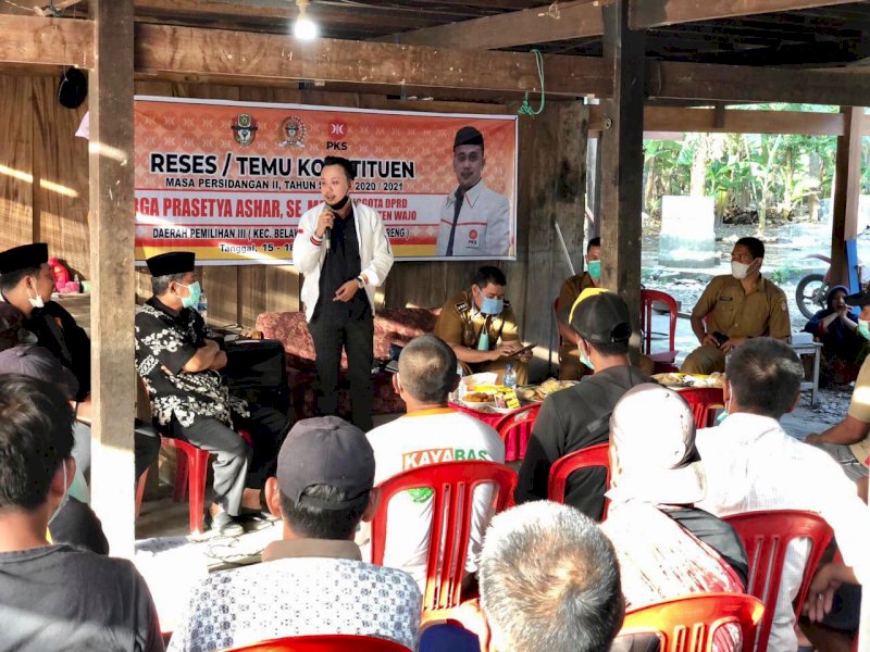 Legislator Wajo Arga Prasetya Ashar saat reses. 