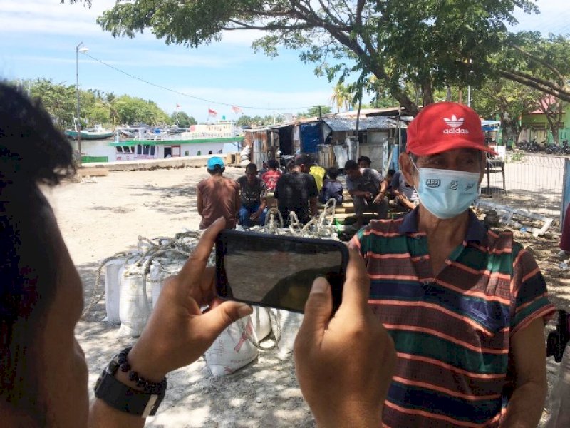 Nelayan di Bulukumba mengeluhkan stok solar yang langka sepekan terakhir. 