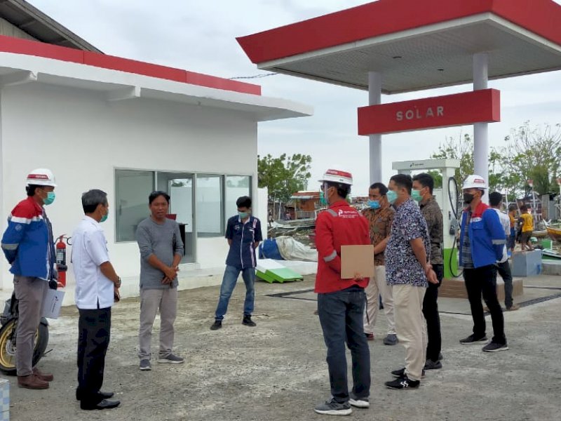 Kadis Perikanan Bulukumba merespons kelangkaan solar di Pantai Merpati. 