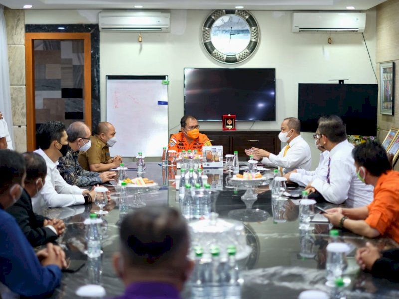Wali Kota Makassar Danny Pomanto saat menerima kunjungan PHRI Sulsel. 