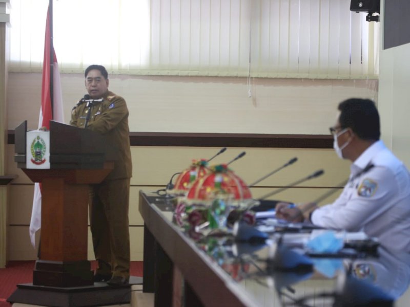 Sekprov Sulsel saat memberikan sambutan di Kunker DPD RI. 