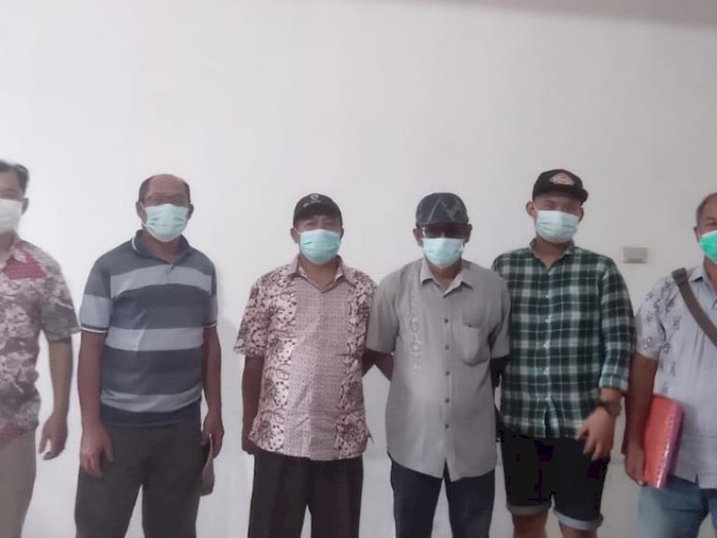 Jubir PK Golkar Tator Pane didampingi Ketua PK Malimbong Balepek dan Ketua PK Makale Utara Irvan Palambak 