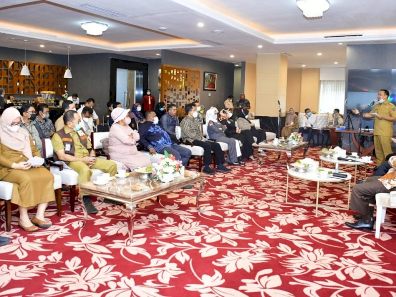 Plt Gubernur Sulsel saat menerima kunjungan Komite III DPD RI. 