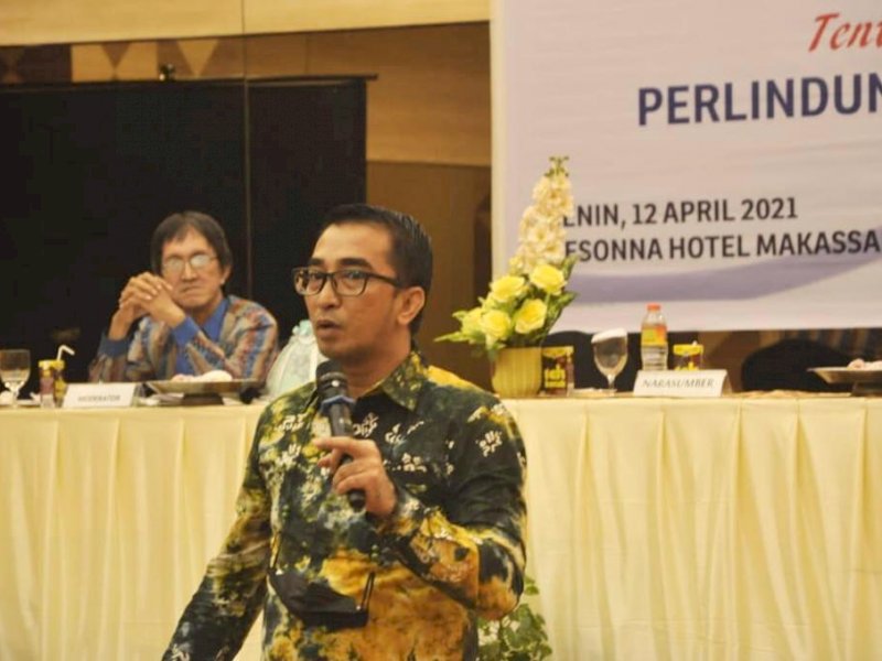 Legislator Makassar Mario David saat menyosialisasikan Perda Perlindungan Anak. 