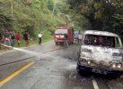 1 Minibus Hangus Terbakar di Anggeraja Enrekang, Pengemudi dan Penumpang Selamat