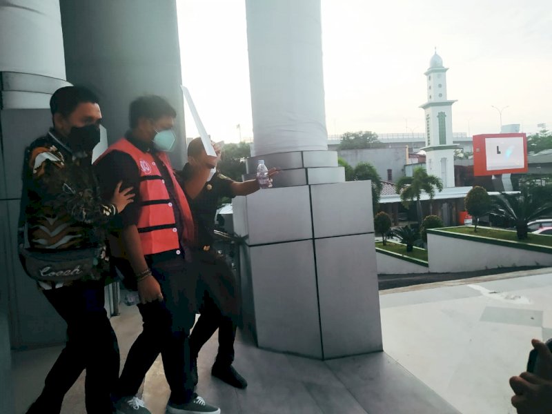 Tersangka dugaan korupsi Bank Sulselbar Bulukumba. 