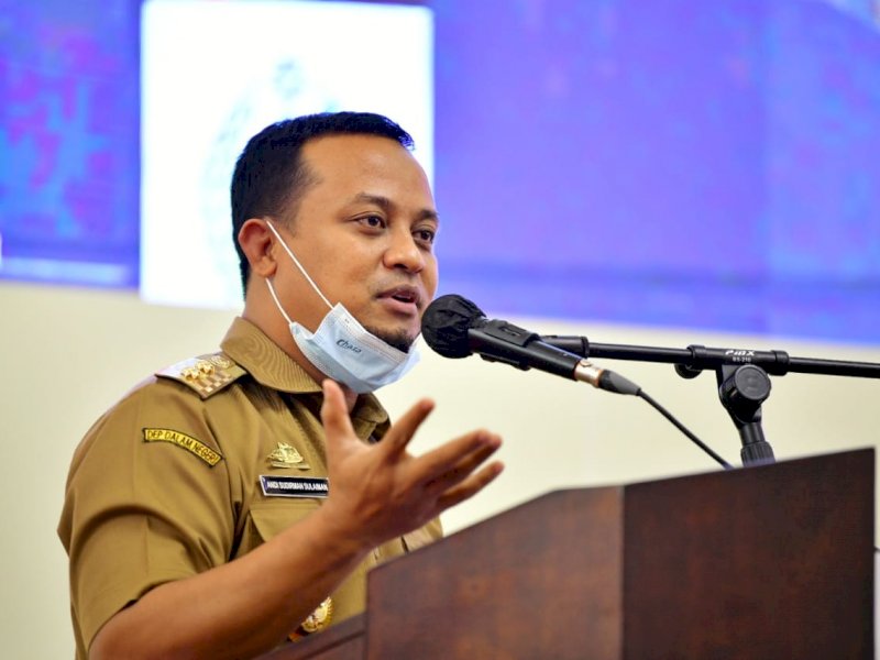 Plt Gubernur Sulsel Andi Sudirman Sulaiman. 