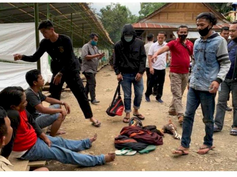 Arena judi sabung ayam yang digerebek Polres Torut. 