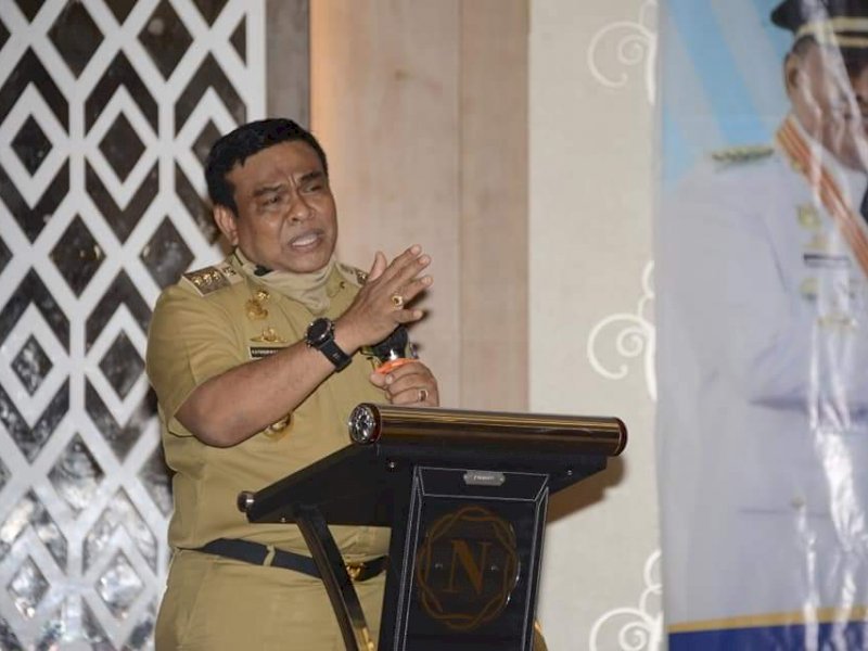 Bupati Bone M Fashar Padjalangi. 