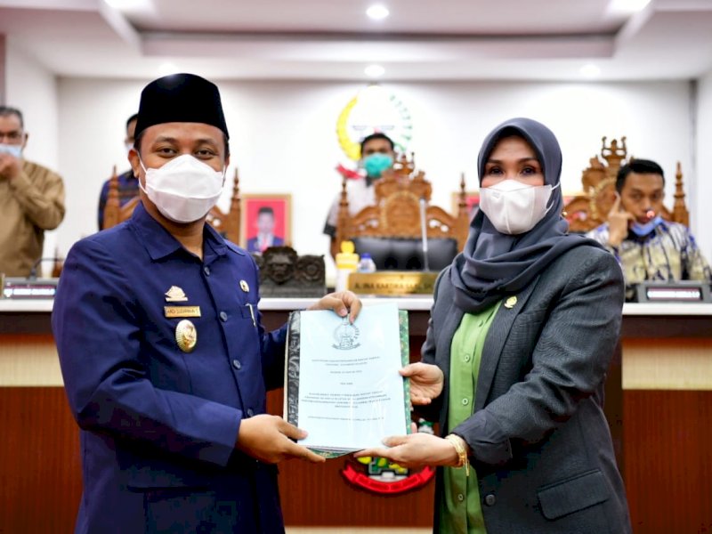 Plt Gubernur Sulsel, Andi Sudirman Sulaiman usai mengikuti rapat Paripurna di DPRD Sulsel (ist) 