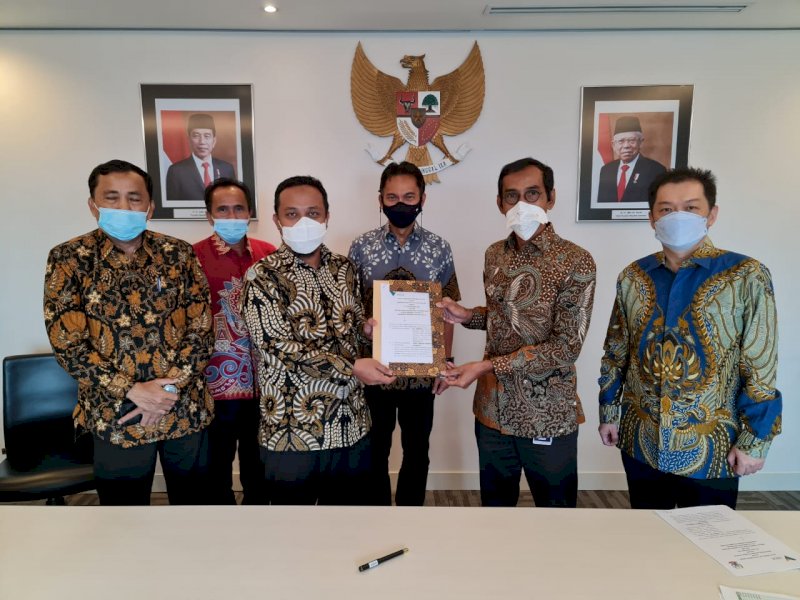 Penyerahan bandar udara Sorowako dari PT Vale Indonesia Tbk ke Pemerintah Provinsi Sulsel. (Ist) 