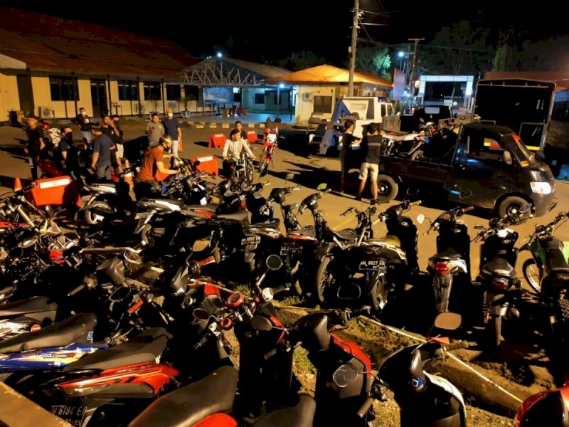 Sepeda motor yang dijaring Polres Bone dalam operasi balap liar. 