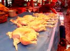 Jelang Lebaran, Harga Bawang di Pasar Sentral Bulukumba Stabil, Ayam Melonjak