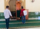 Jelang Idul Fitri, Masjid di Bantaeng Disemprot Disinfektan